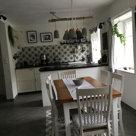 Haus Finchen - Alte Naeherei Hückelhoven Exteriör bild